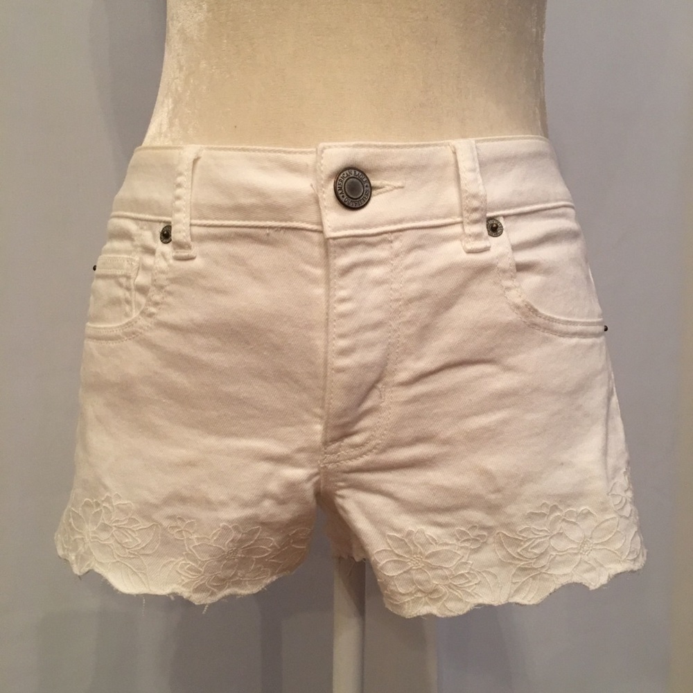 American Eagle Embroidered White Jeans Shorts